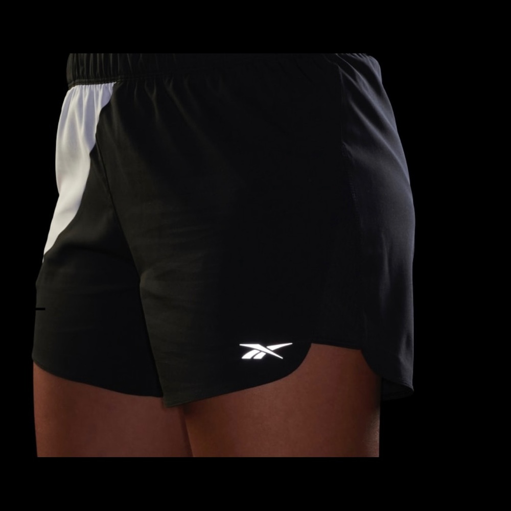 BNWOT Reebok Running Essentials 4" Shorts